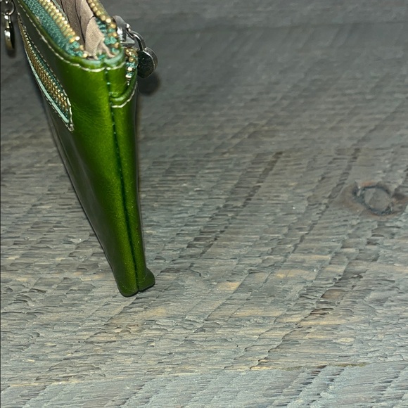 Green Leather Coin Purse Zip Key Ring‎ Silver Heart Zippers - Picture 4 of 9